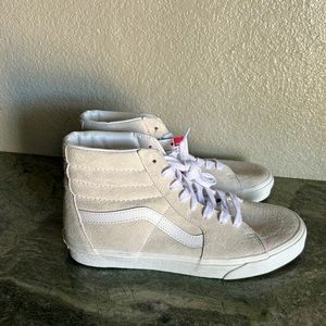 New Sk8-Hi Pig Suede Shoe men’s size 9